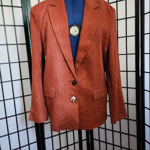 Blazer - Picture 2 of 2